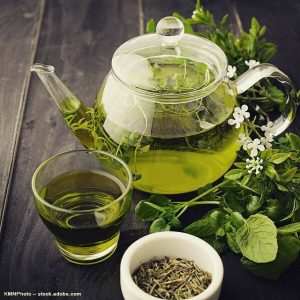 Uống trà nóng có tác dụng gì?